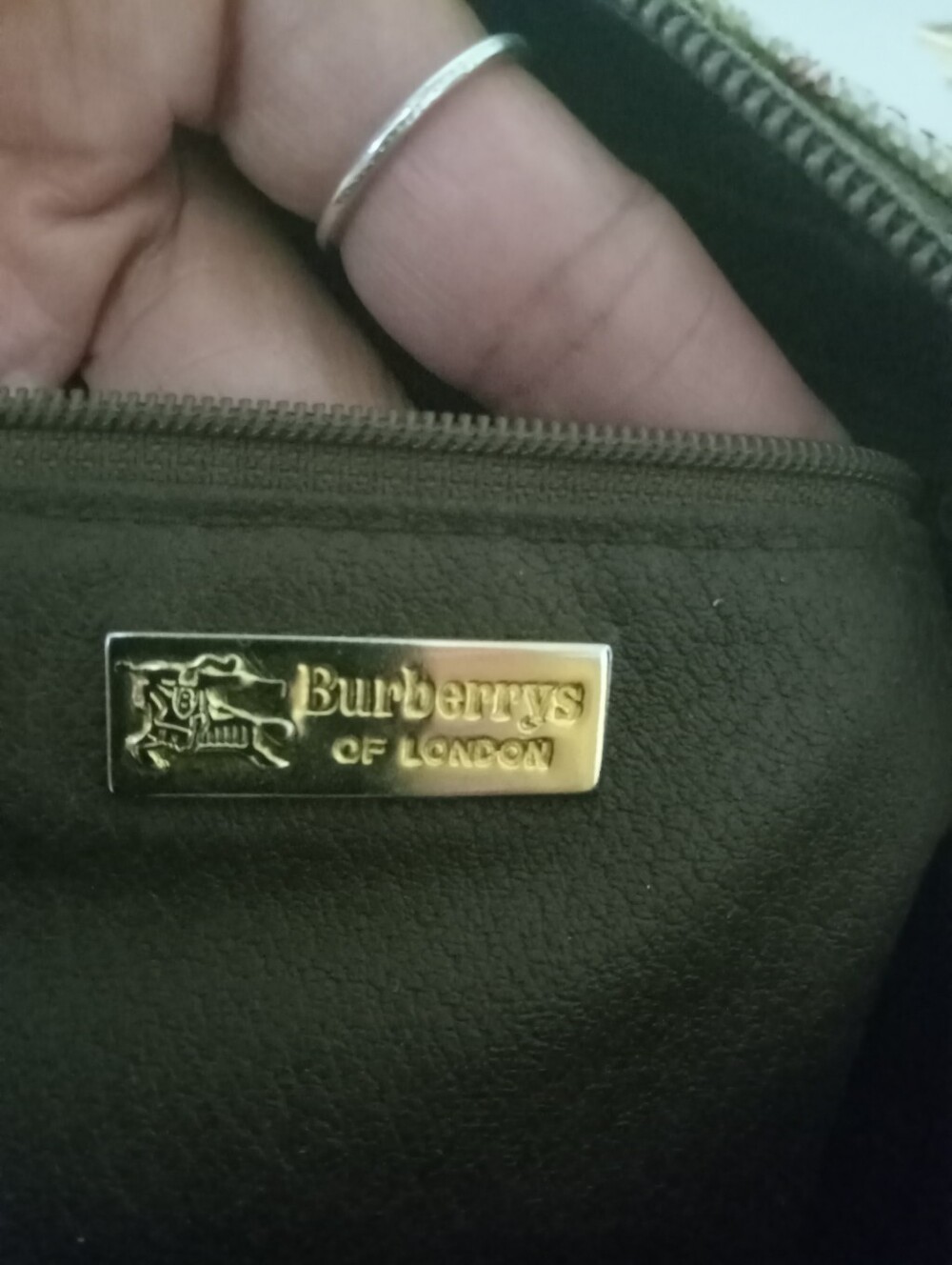 Authentic Vintage Burberry's Crossbody Bag GUC - Picture 15 of 16